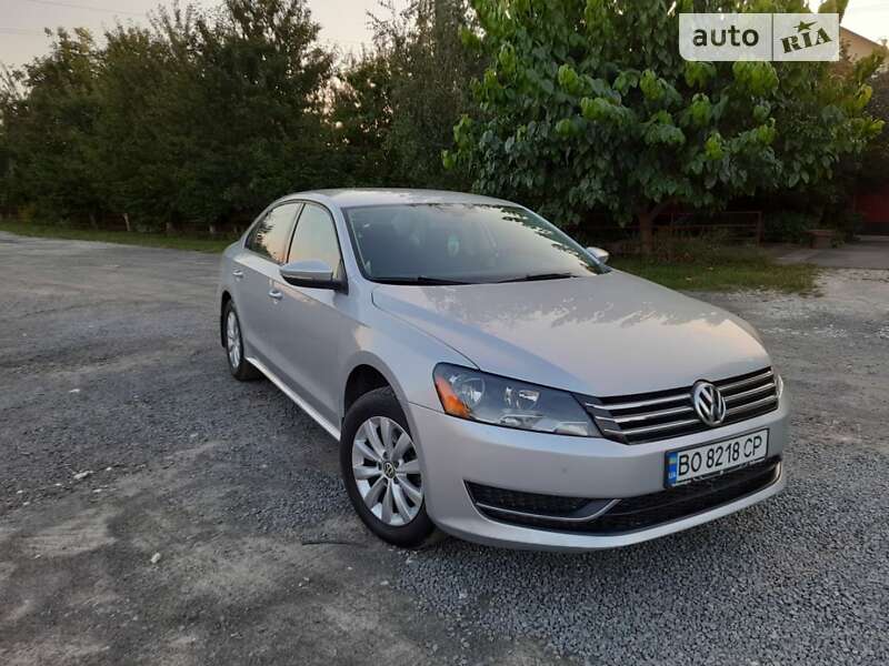 Седан Volkswagen Passat 2012 в Хмельницькому