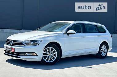 Универсал Volkswagen Passat 2015 в Львове