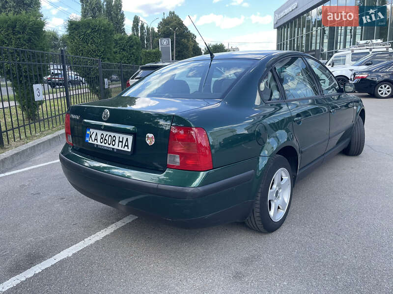 Седан Volkswagen Passat 2000 в Чернігові