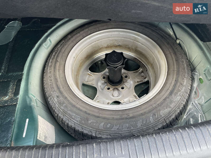 Седан Volkswagen Passat 2000 в Чернігові