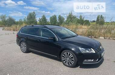 Універсал Volkswagen Passat 2014 в Дніпрі