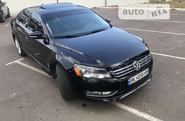 Седан Volkswagen Passat 2014 в Рівному