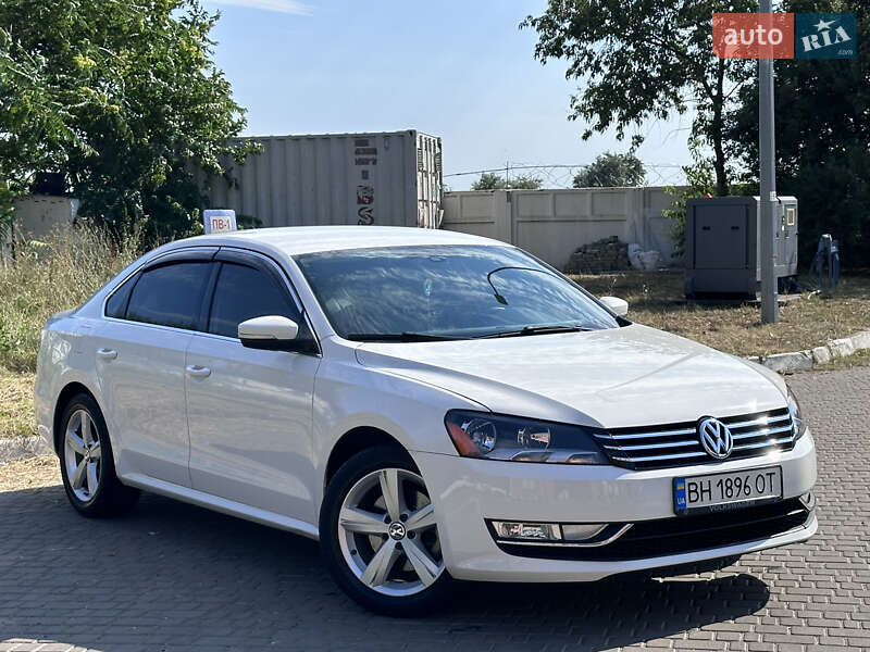 Седан Volkswagen Passat 2015 в Одессе