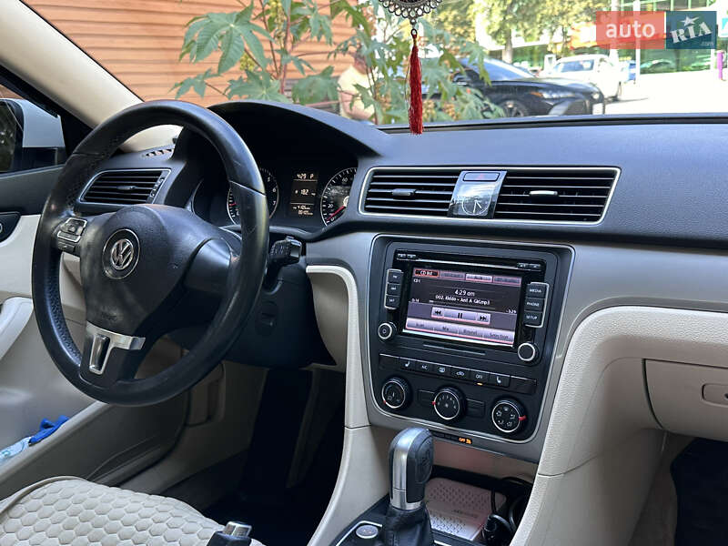 Седан Volkswagen Passat 2015 в Одессе