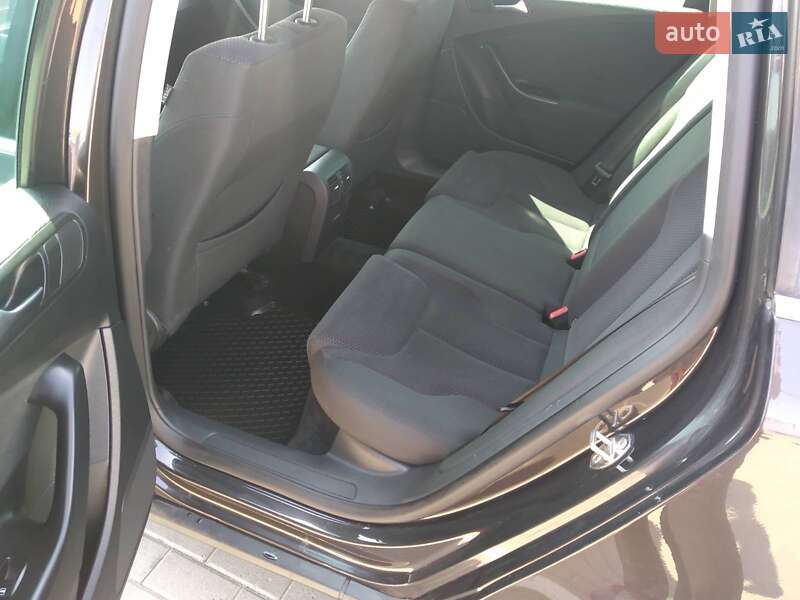 Универсал Volkswagen Passat 2010 в Ковеле