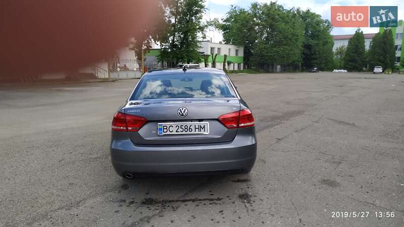 Седан Volkswagen Passat 2012 в Стрые