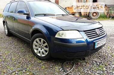 Універсал Volkswagen Passat 2004 в Звягелі