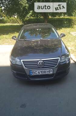 Седан Volkswagen Passat 2006 в Ладыжине