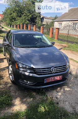 Седан Volkswagen Passat 2015 в Софиевской Борщаговке