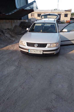 Универсал Volkswagen Passat 1998 в Сваляве