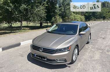 Седан Volkswagen Passat 2015 в Запоріжжі