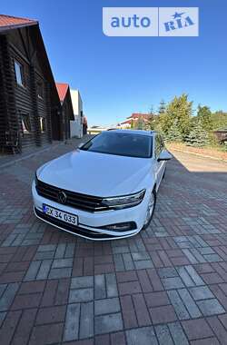 Універсал Volkswagen Passat 2020 в Вінниці