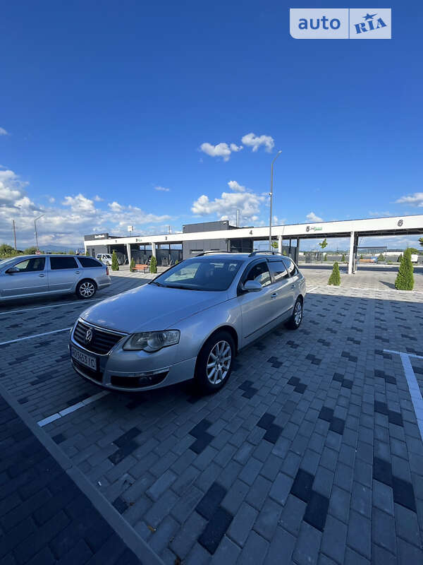 Универсал Volkswagen Passat 2005 в Хусте