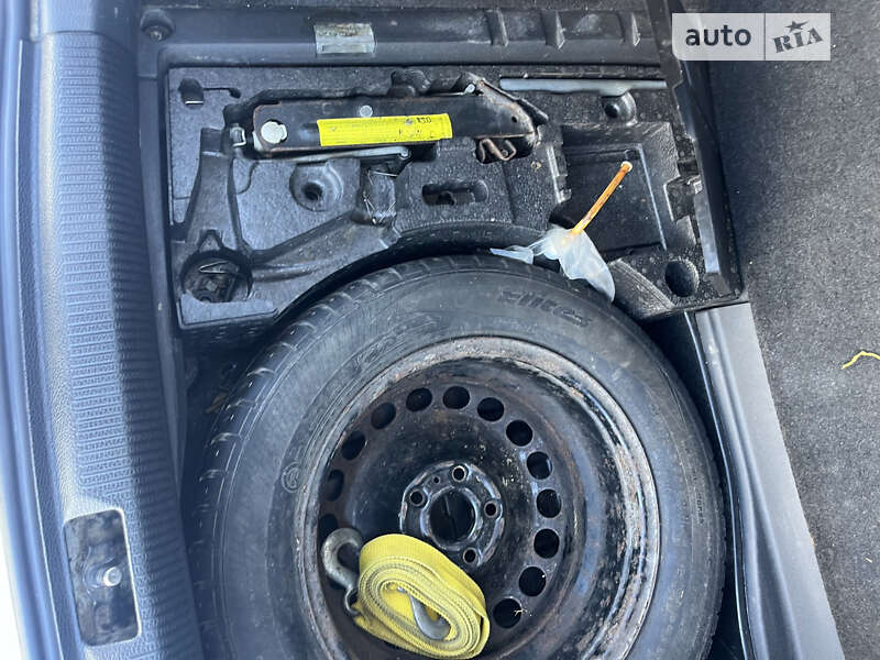 Универсал Volkswagen Passat 2005 в Хусте