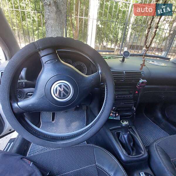 Универсал Volkswagen Passat 2002 в Херсоне