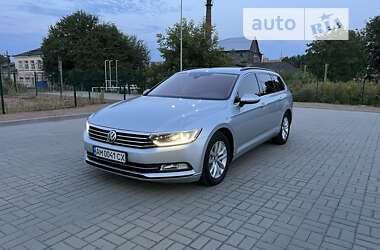 Универсал Volkswagen Passat 2019 в Житомире