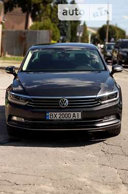 Седан Volkswagen Passat 2018 в Дунаевцах