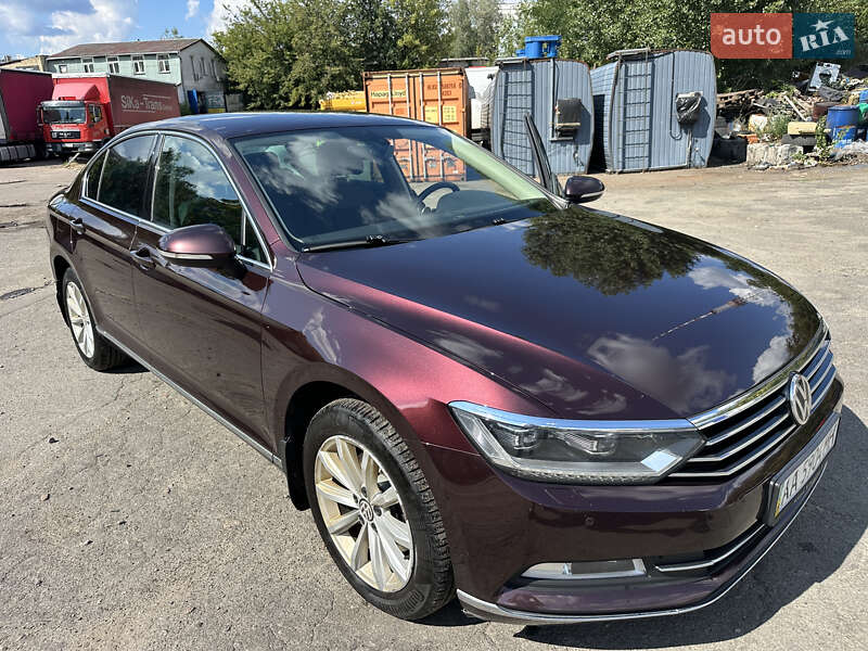Седан Volkswagen Passat 2017 в Києві