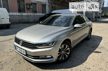 Седан Volkswagen Passat 2015 в Днепре