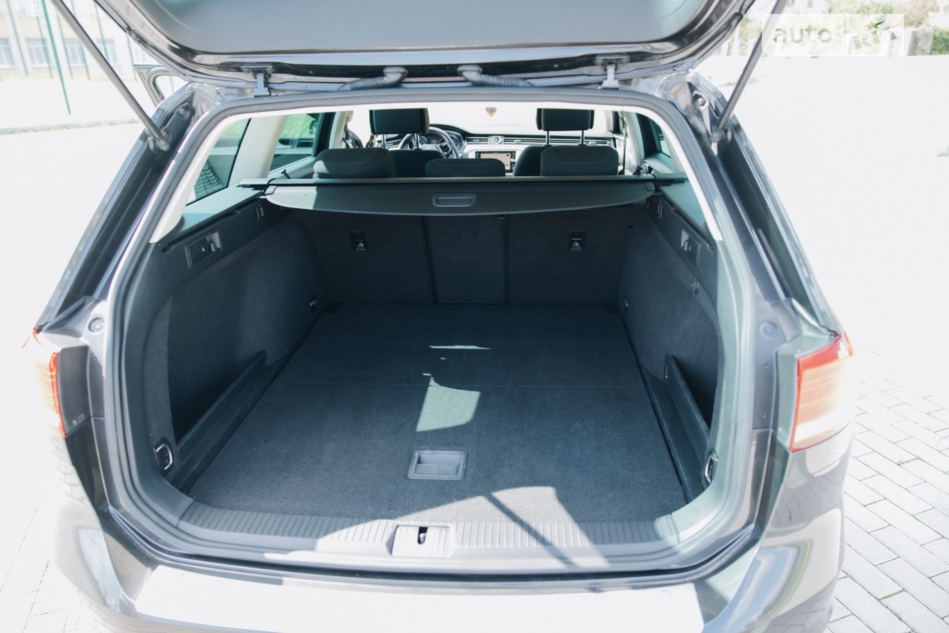 2017 Volkswagen Passat - мініатюра 14