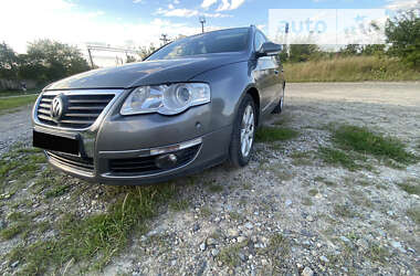 Універсал Volkswagen Passat 2008 в Золочеві