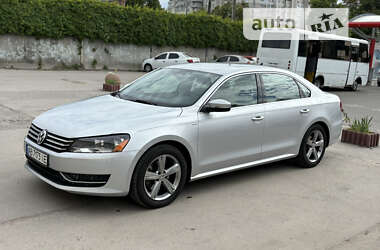 Седан Volkswagen Passat 2013 в Виннице