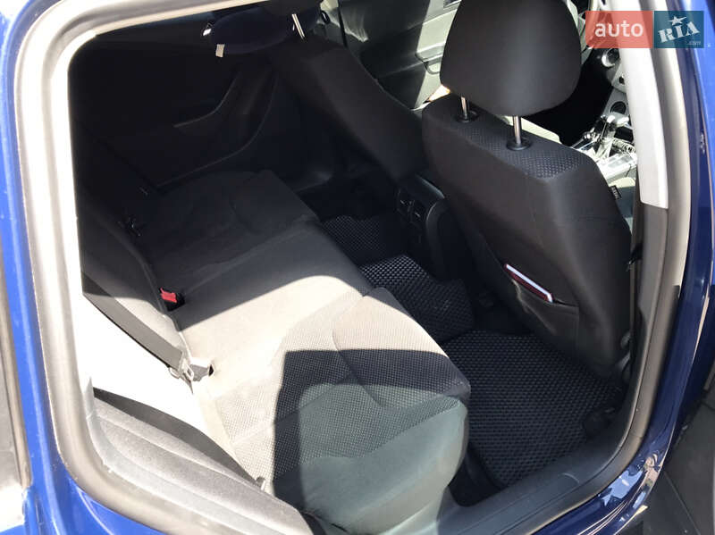 Универсал Volkswagen Passat 2007 в Ровно