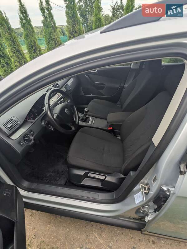 Универсал Volkswagen Passat 2009 в Калуше