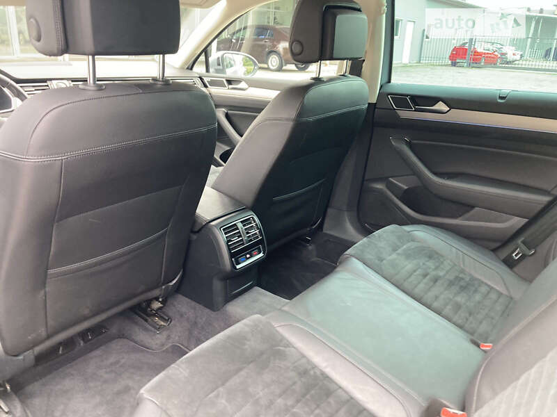 Универсал Volkswagen Passat 2017 в Львове