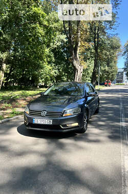 Седан Volkswagen Passat 2011 в Черновцах