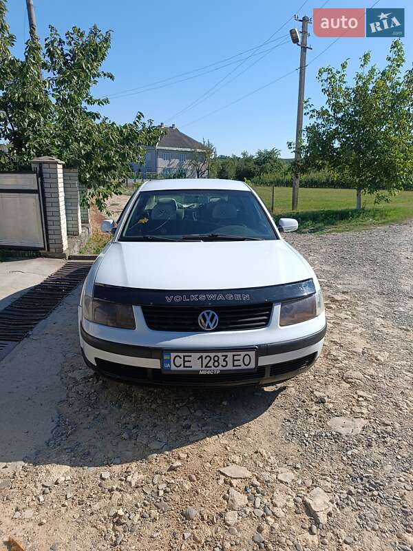 Седан Volkswagen Passat 1998 в Чернівцях