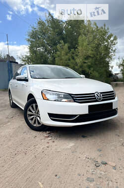 Седан Volkswagen Passat 2014 в Харкові