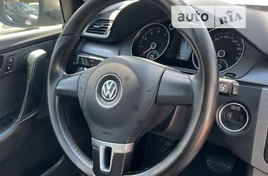 Седан Volkswagen Passat 2011 в Кривом Роге