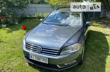 Универсал Volkswagen Passat 2012 в Буче