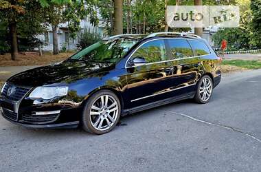 Універсал Volkswagen Passat 2010 в Запоріжжі