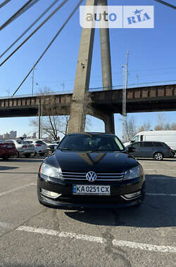 Седан Volkswagen Passat 2011 в Києві