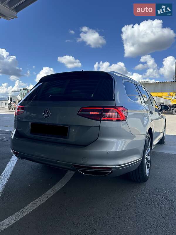Універсал Volkswagen Passat 2015 в Києві