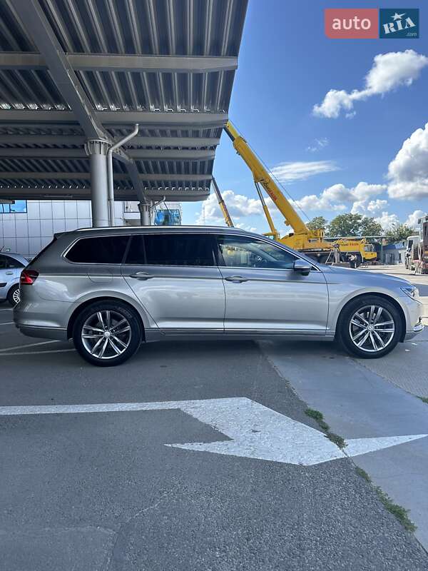 Універсал Volkswagen Passat 2015 в Києві