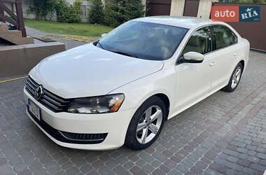 Седан Volkswagen Passat 2014 в Львове