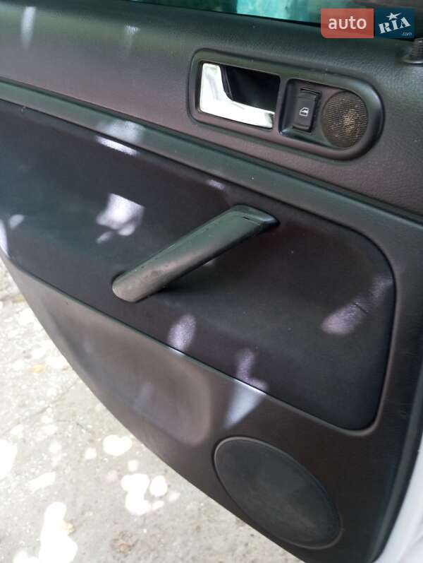 Универсал Volkswagen Passat 1999 в Сарате