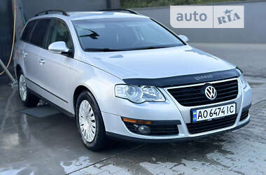 Универсал Volkswagen Passat 2010 в Сваляве