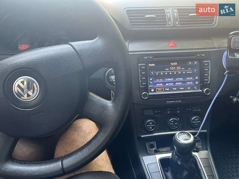 Седан Volkswagen Passat 2006 в Івано-Франківську