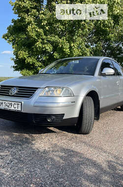 Седан Volkswagen Passat 2005 в Києві