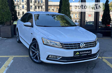 Седан Volkswagen Passat 2017 в Киеве