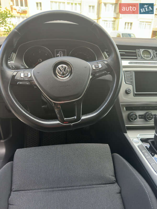 Універсал Volkswagen Passat 2015 в Калуші