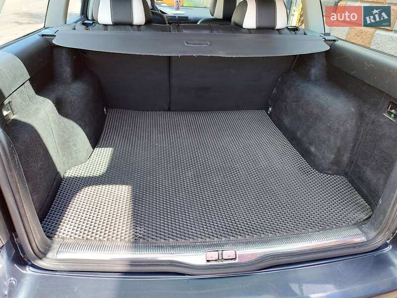 Универсал Volkswagen Passat 2001 в Коростене