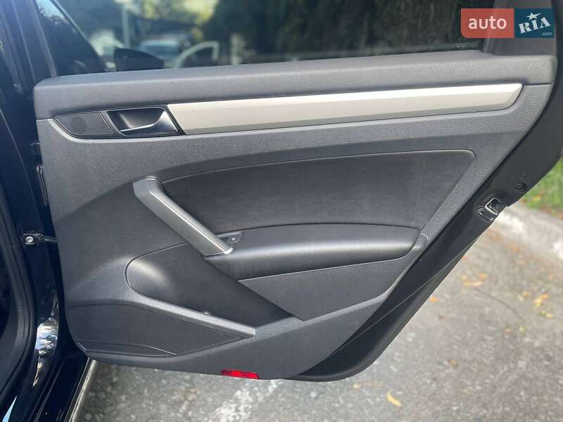 Седан Volkswagen Passat 2020 в Киеве