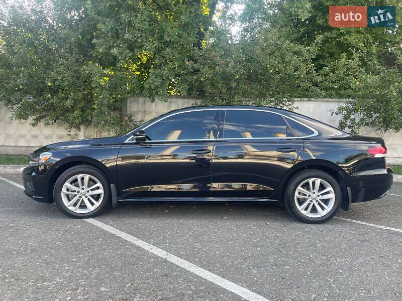 Седан Volkswagen Passat 2020 в Киеве