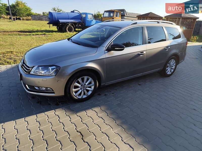 Универсал Volkswagen Passat 2014 в Гадяче