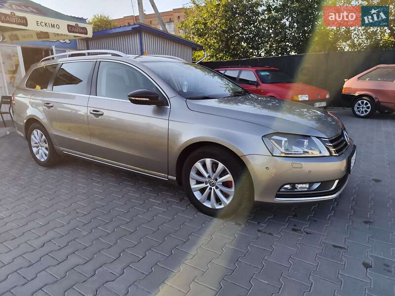 Универсал Volkswagen Passat 2014 в Гадяче